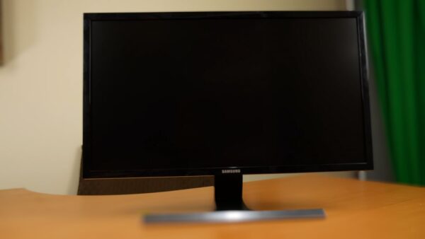 Lg Vs Samsung Monitor